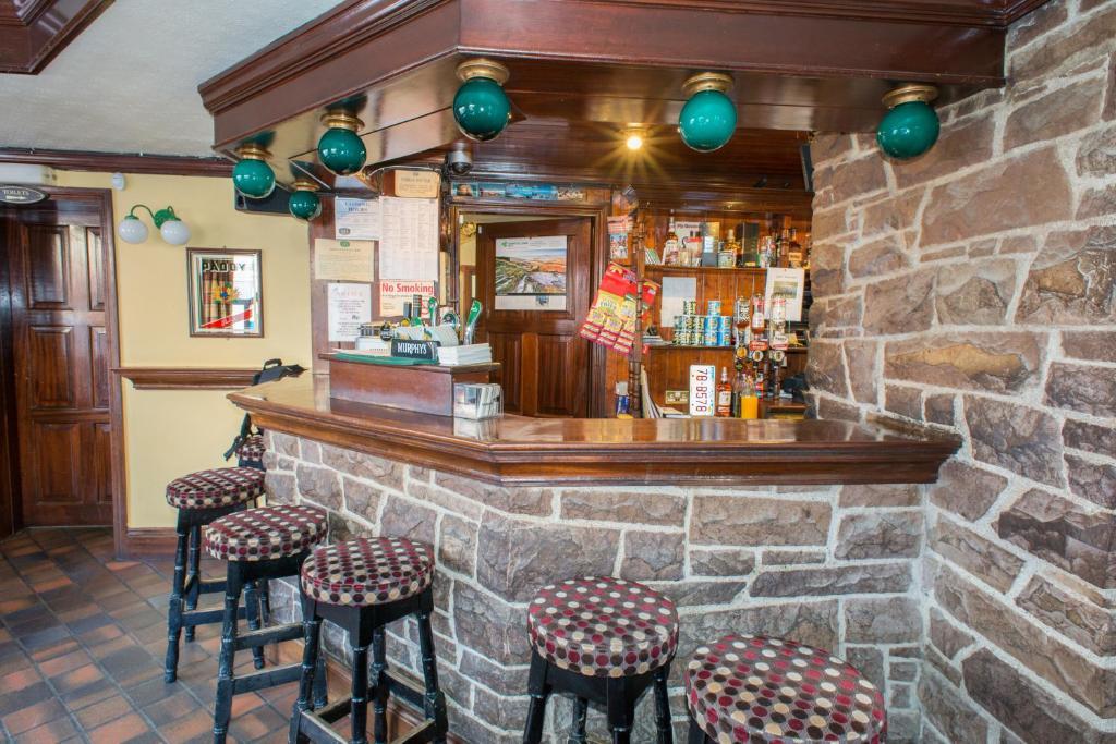 Larkin'S Pub, Restaurant, And B&B Milltown  Ngoại thất bức ảnh